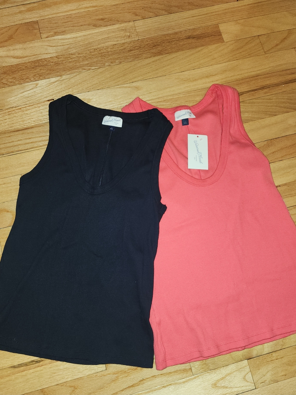Universal Thread Ribbed Tank Tops – Size L